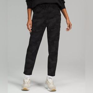 Lululemon Stretch Luxtreme High-Rise Pant 7/8 Heritage 365 Camo Deep Coal Multi